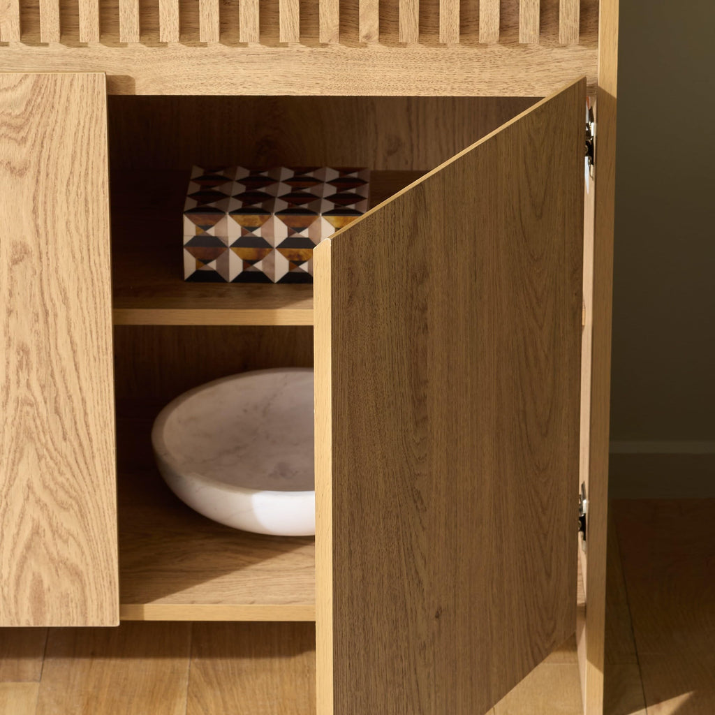 Oak 2-Door Media Stand E151
